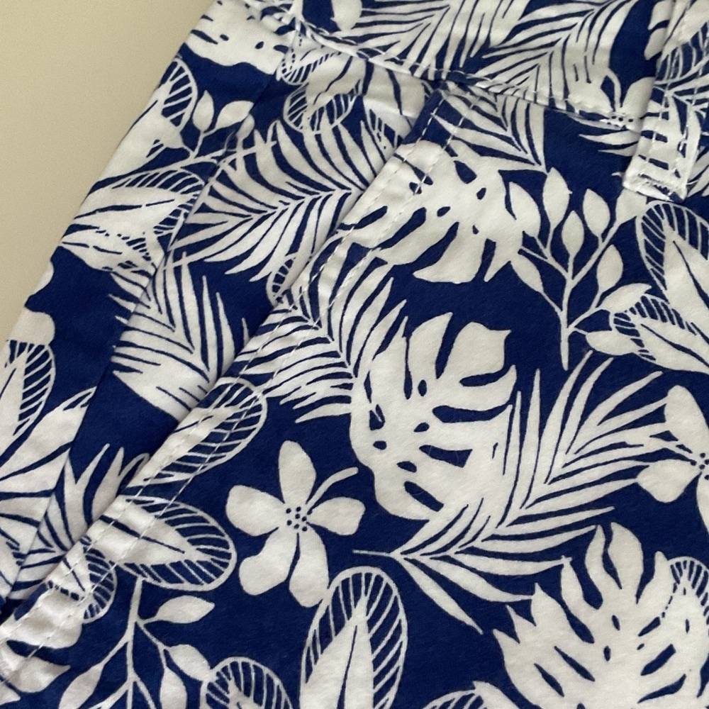 Stella Parker Women's Blue Floral Shorts - Picture 4 of 12